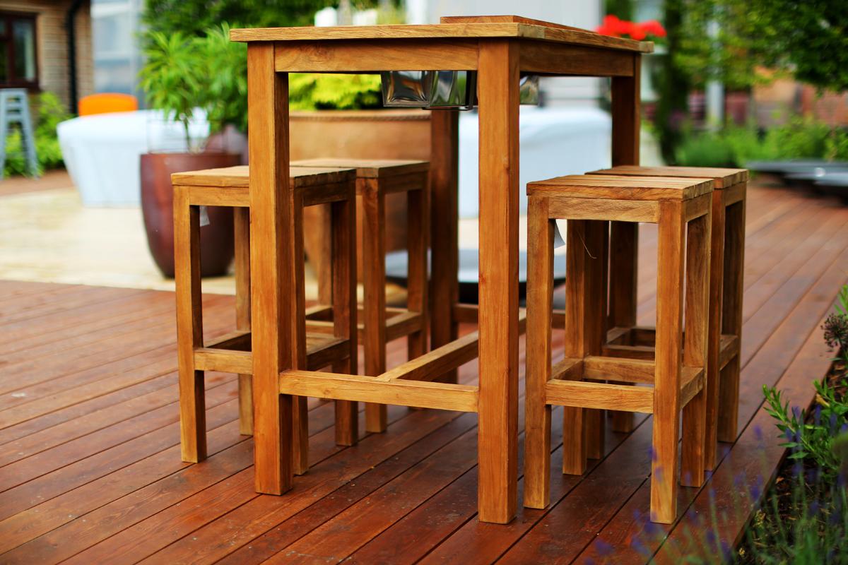 Bar Table and Stools